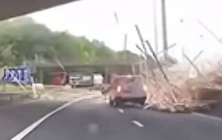 Keep Em Safer, Truck Freight Warning System, Truck Warning System, Avoid Accidents, Avoid Transport Accidents